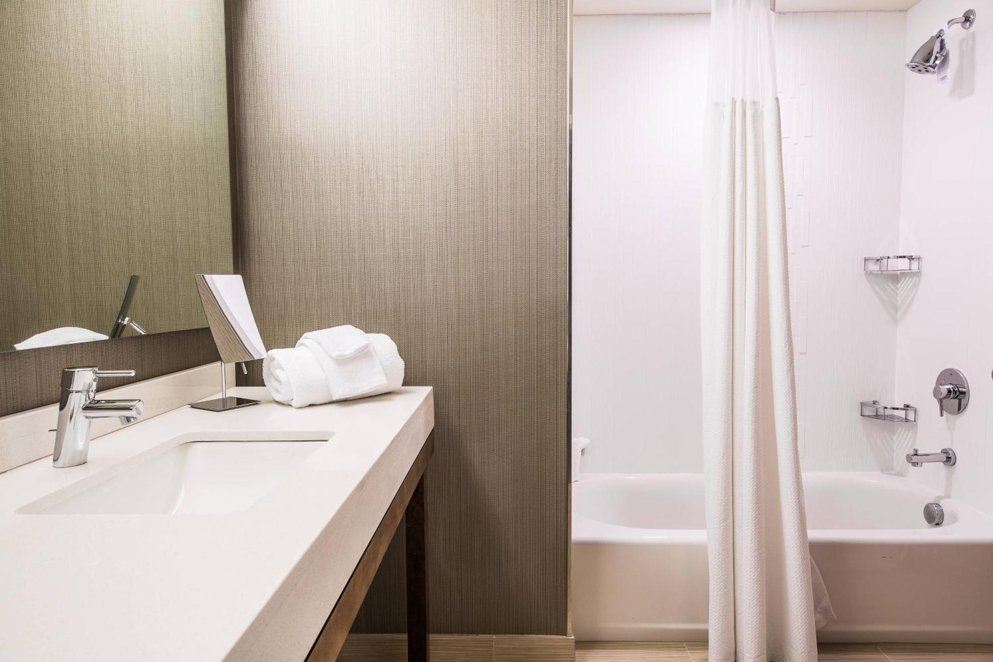 Hotel Courtyard By Marriott Columbia Cayce Esterno foto