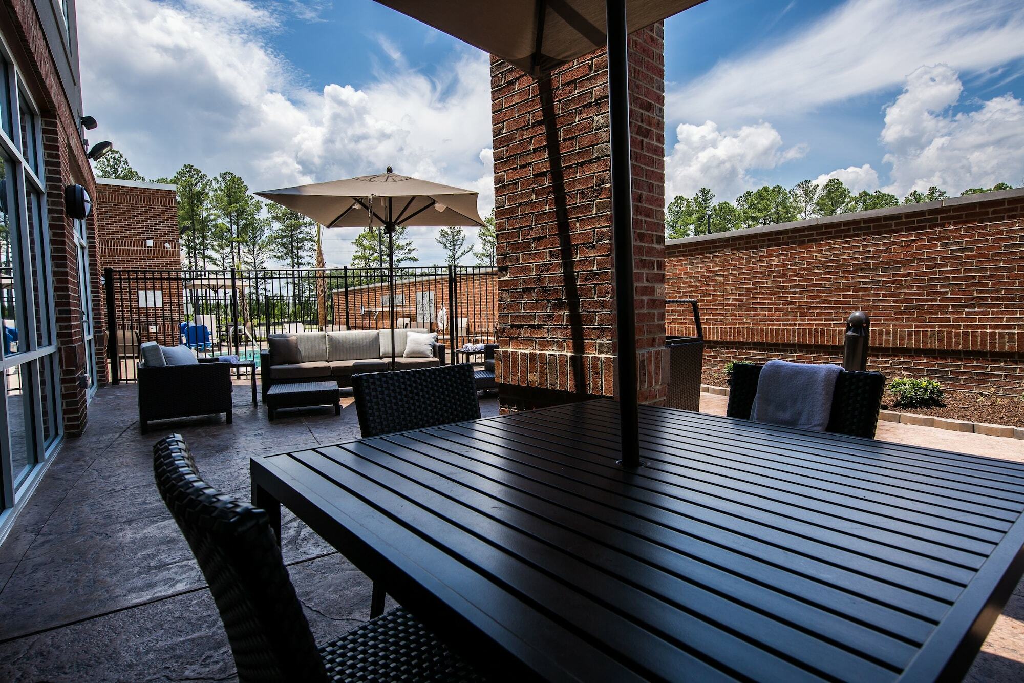 Hotel Courtyard By Marriott Columbia Cayce Esterno foto