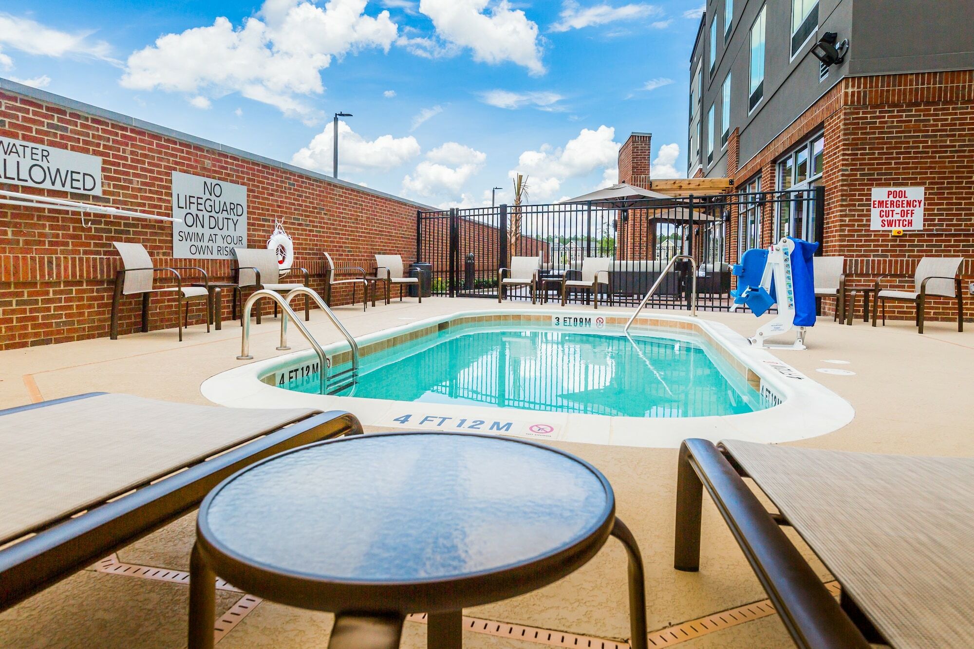 Hotel Courtyard By Marriott Columbia Cayce Esterno foto